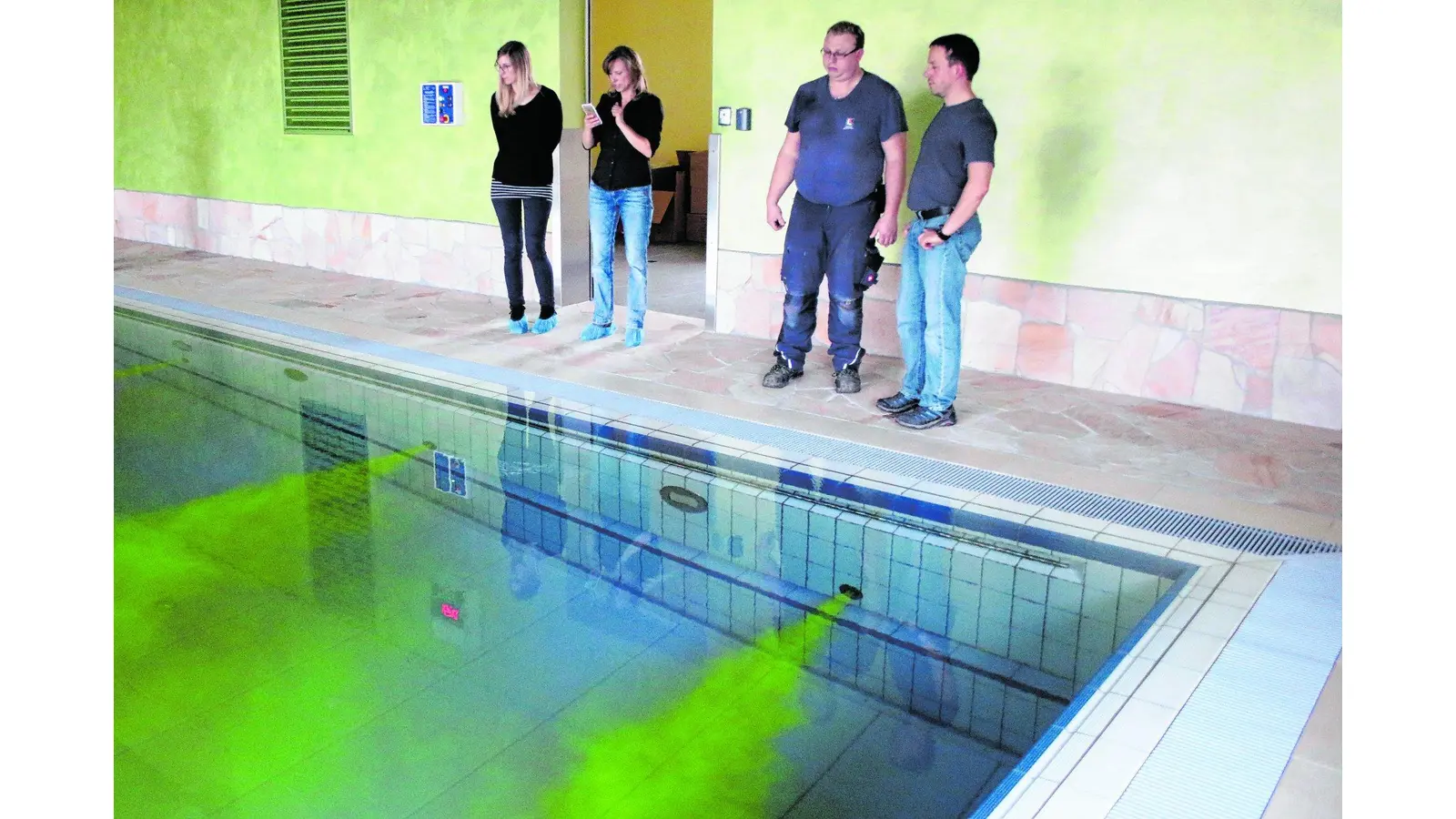 Grünes Licht für den Start des neuen Kursbeckens (Foto: bb)