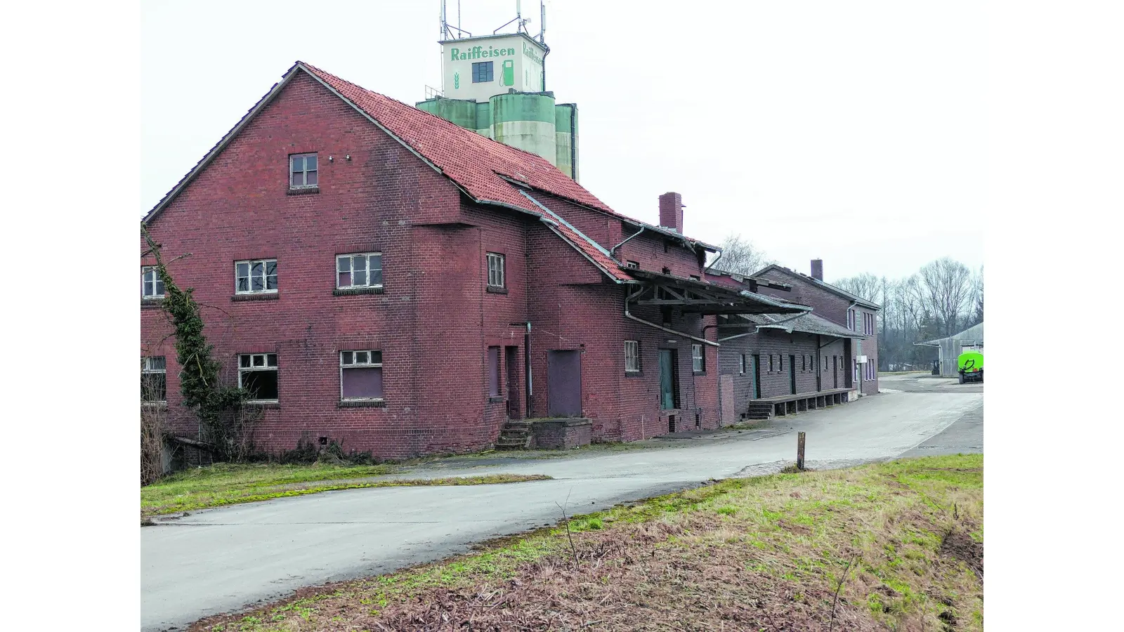 Das alte Silo hat keine Verwendung mehr (Foto: al)