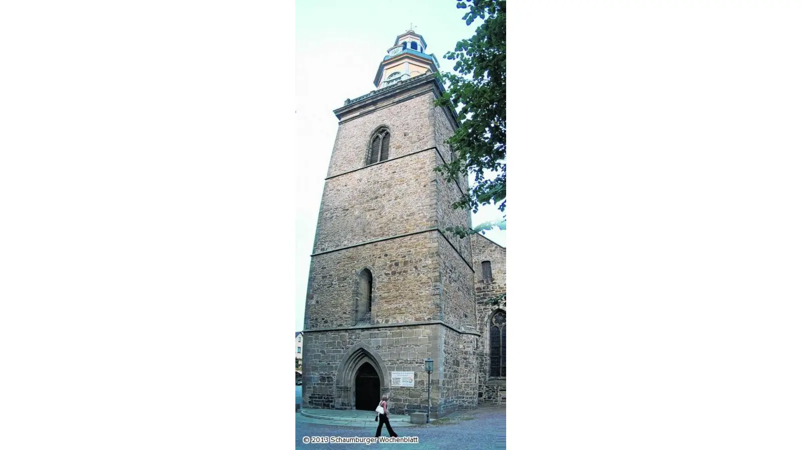 Rintelns schiefer Turm als Attraktion nicht schief genug (Foto: km)