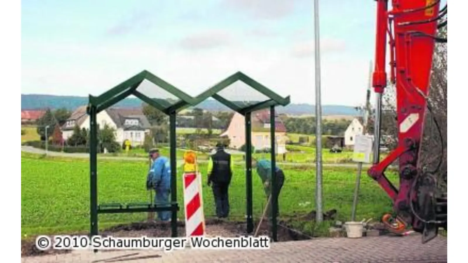 Alte Buswartehäuschen aus Beton sollen verschwinden (Foto: tt)