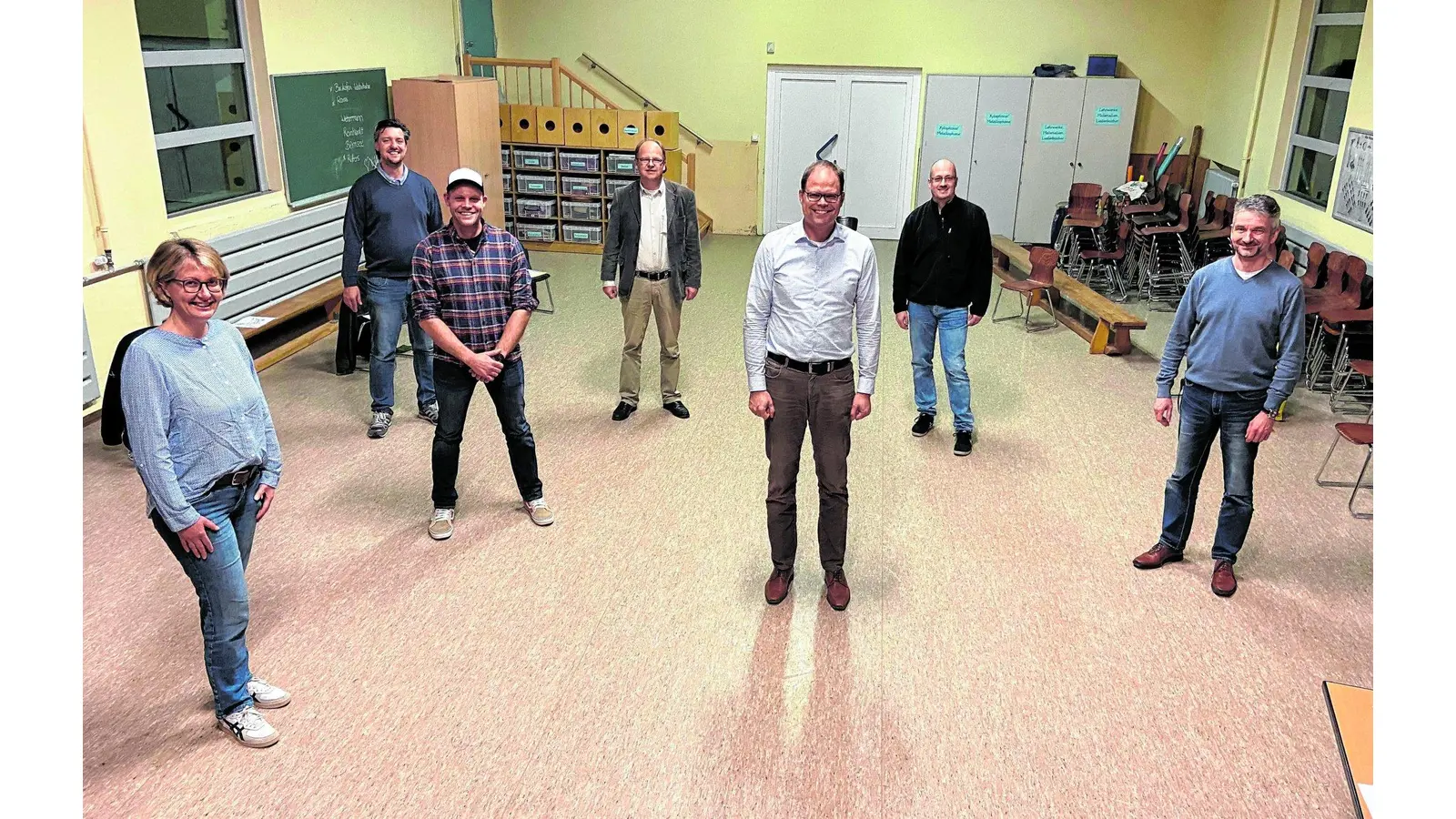 Neue Bücher und Tische (Foto: al)