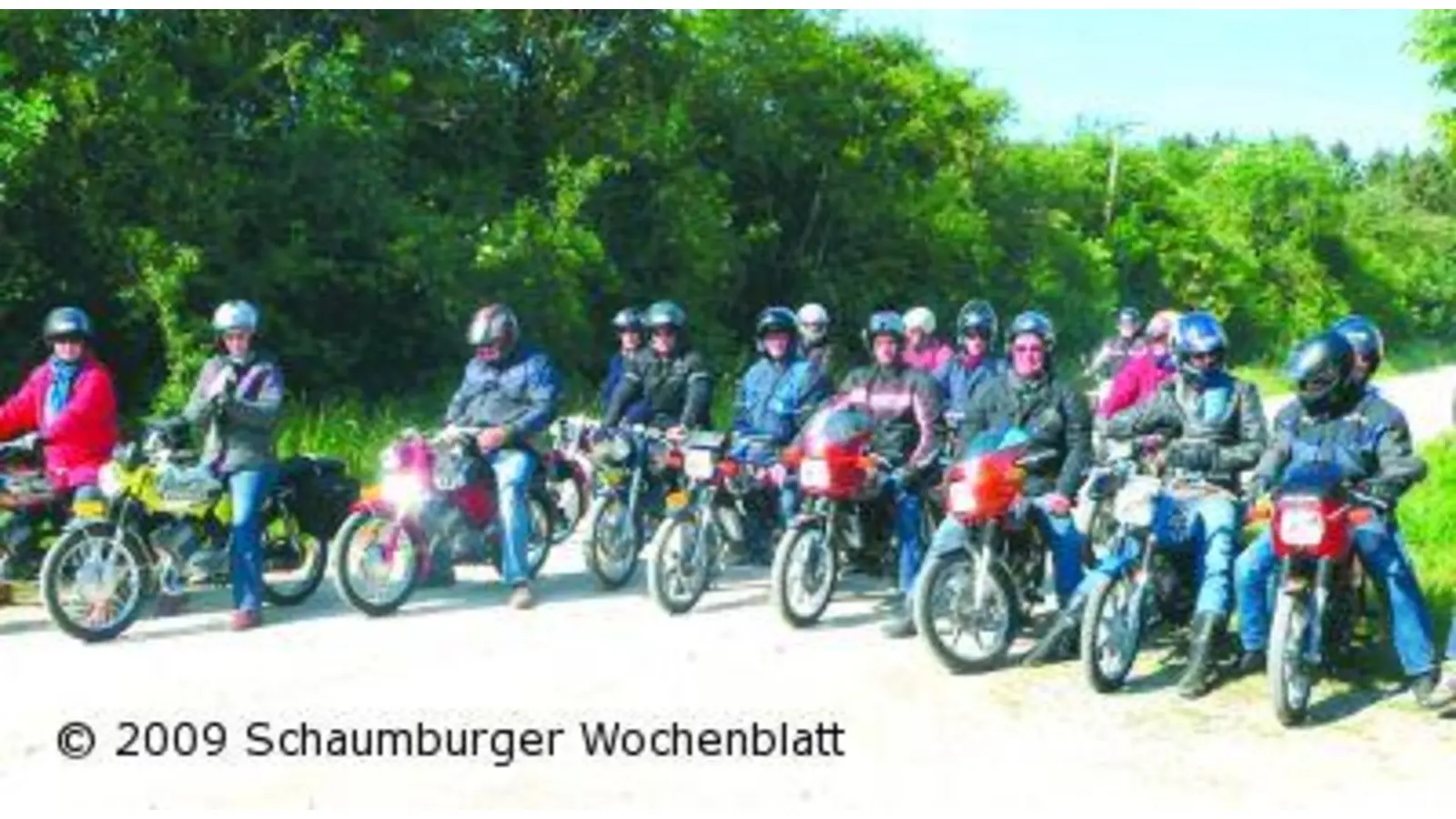 Ausfahrt mit blitzblanken Fahrzeugen (Foto: al)