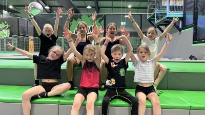 Training im JumpOne: Junge Athleten des ASV weichen in Trampolinhalle aus.  (Foto: privat)