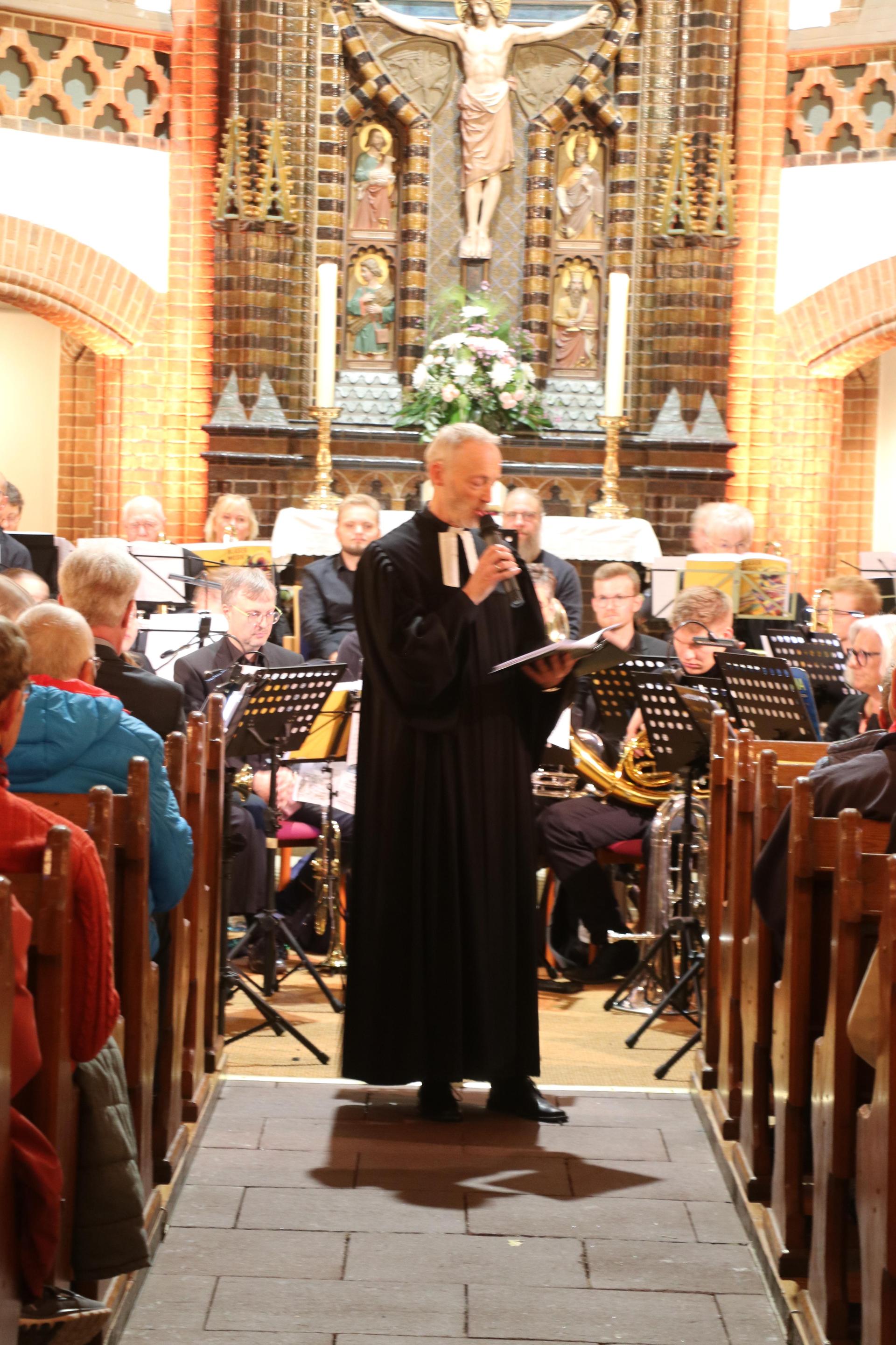 Bilderimpressionen zum 100-jährigen Jubiläum des Posaunenchores Altenhagen-Hagenburg. (Foto: gi)