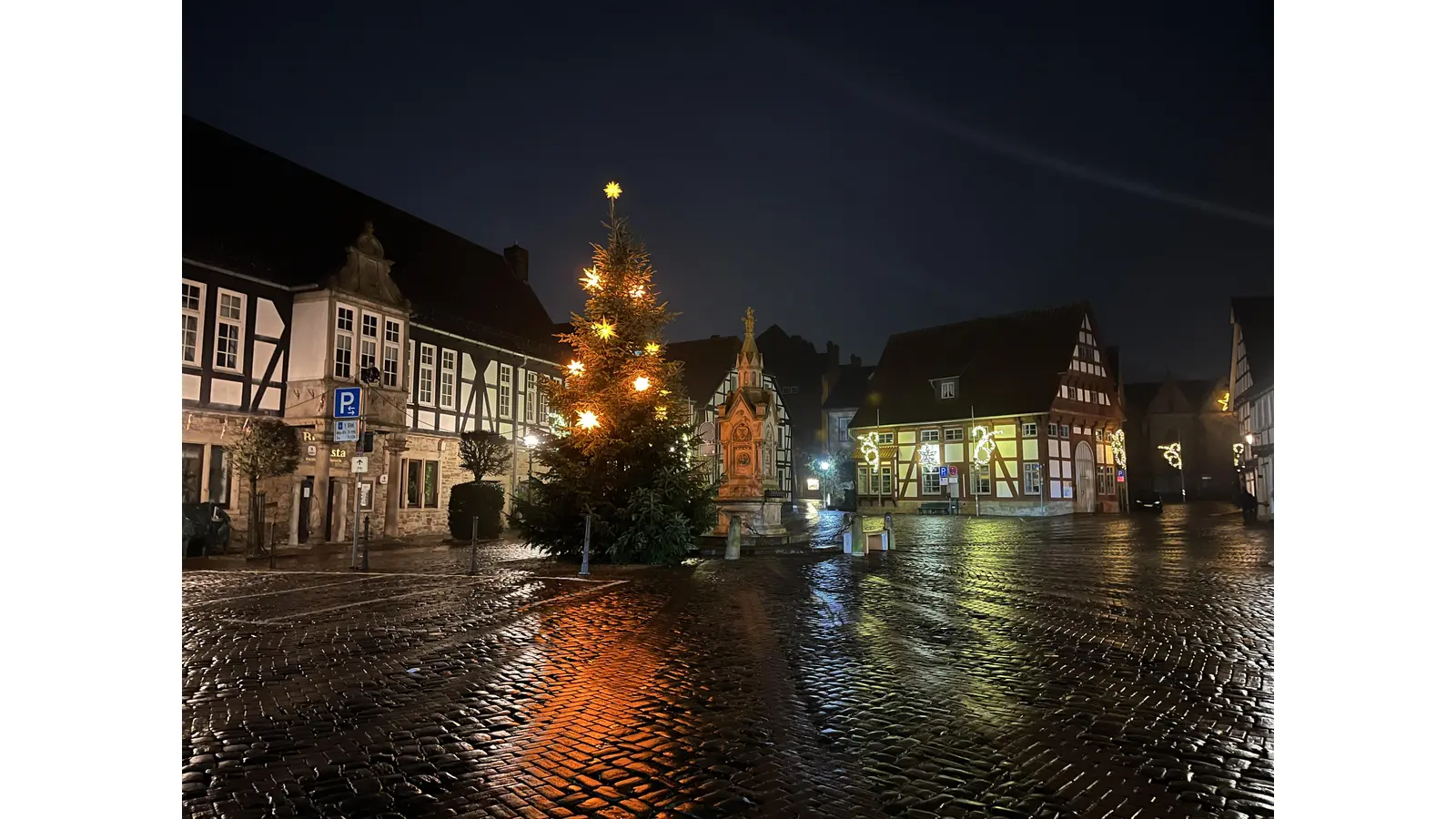 Die katholischen und evangelisch-lutherischen Kirchengemeinden Obernkirchen laden zum Adventskalender ein.  (Foto: nd)