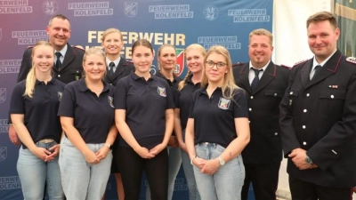 Team der Kinderfeuerwehr (v.li.): Jara Völker, Robert Focke, Imke Seegers, Svenja Daubitz, Ricarda Kübler, Sina Nettelroth, Karin Bergmann, Anna-Lena Grzeschik-Schwarz, Christian Beckmann und Alexander Müller.  (Foto: gi)