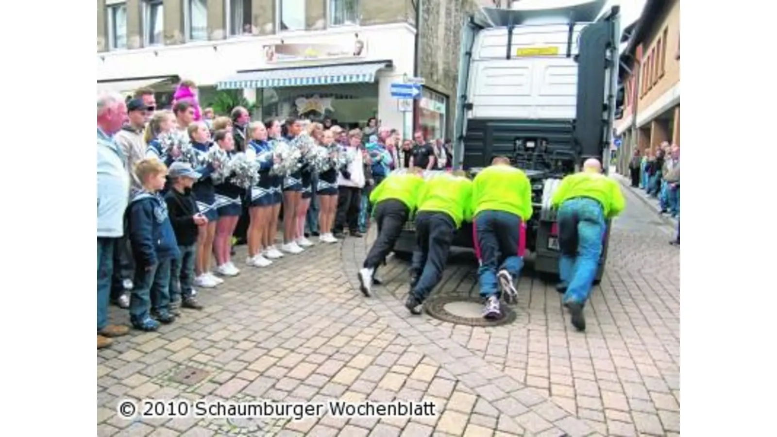 Eine gute Mischung gibt es zur Autoschau (Foto: ih)