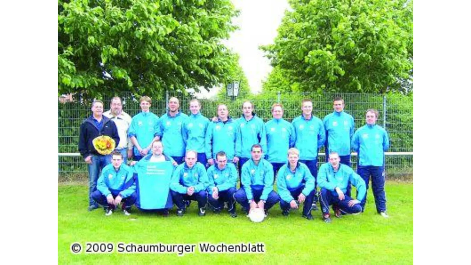 Dritte Herren erhält neue Trainingsanzüge (Foto: red)
