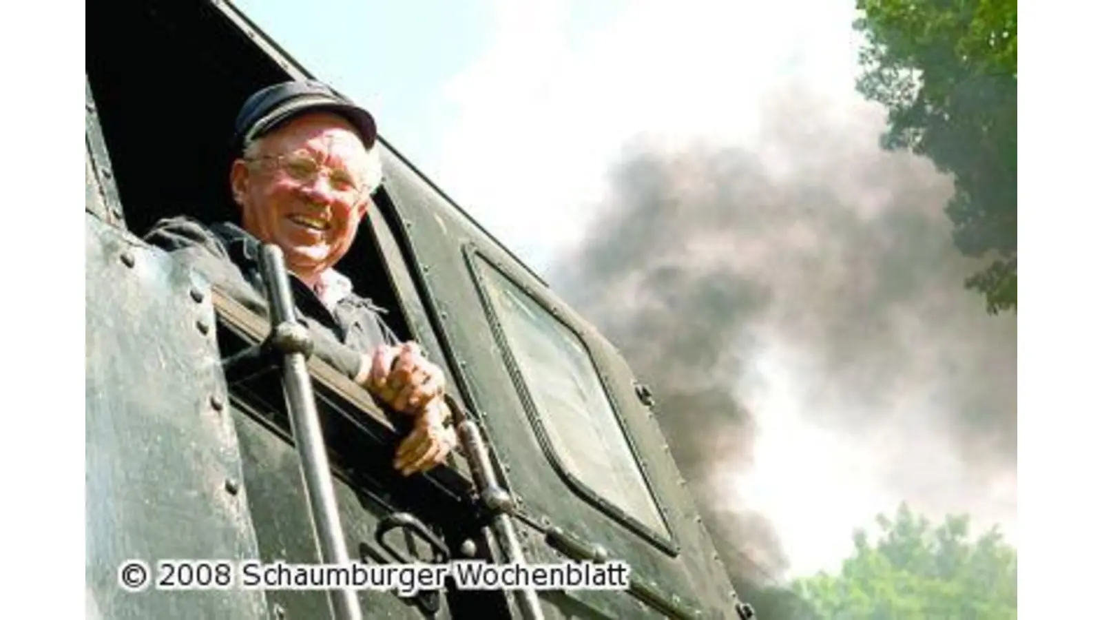 Mit Lokführer Fritz Kindervater und der Dampflok Emil Mayrisch auf Tour (Foto: ste)