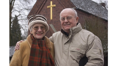 Brigitte und Wilfried Tietz sind beruhigt, dass alles rund um ihre eigene Beerdigung bereits über einen Bestattungsvorsorgevertrag geregelt ist.