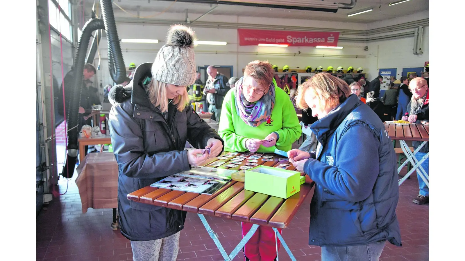Fleißiges Sammeln in Bückeburg (Foto: ld)