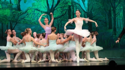 Premiere: Dornröschen im Stadttheater. (Foto: tau)