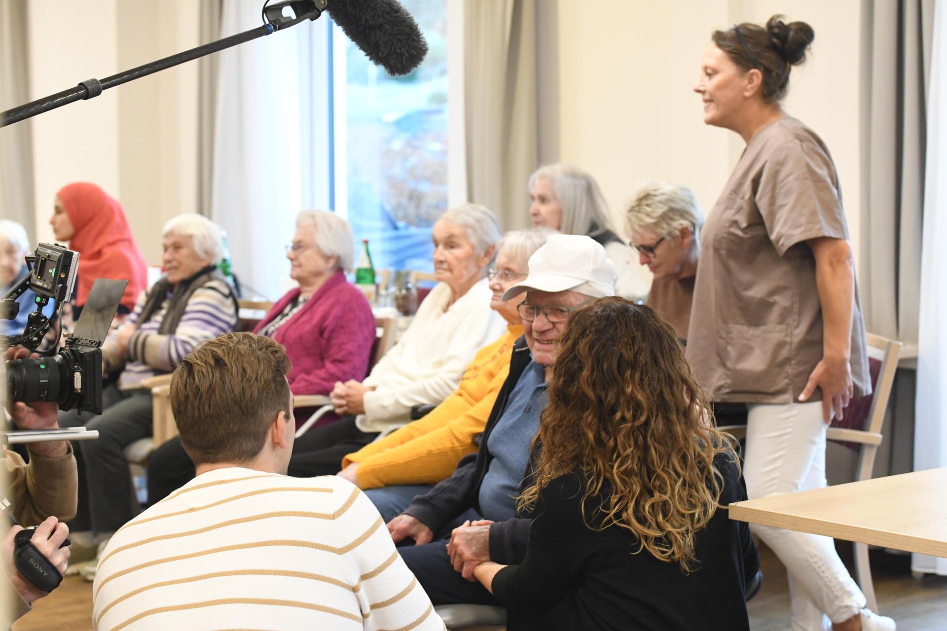 RTL spricht hier mit dem ehemaligen Malermeister Kluß. (Foto: nd)