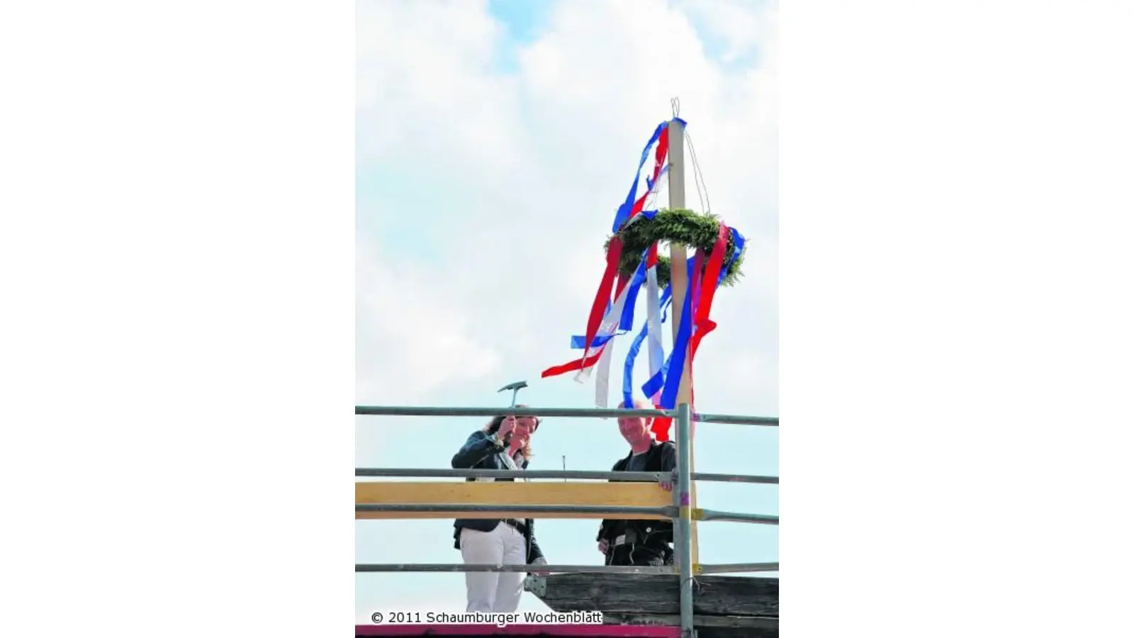 Der letzte Nagel ist drin (Foto: nb)