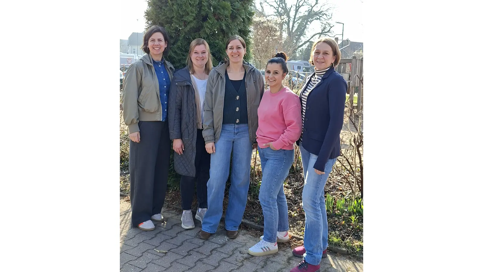 Auf dem Foto sind von links nach rechts zu sehen: Jana Gerntrup, Lena Bödeker, Anika Seltmann, Suzan Wagner, Karin Penk. (Foto: privat)