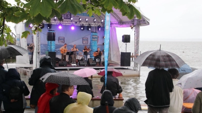 Die Seebühne legt in Mardorf zum „Irischen Abend“ an. (Foto: gi)