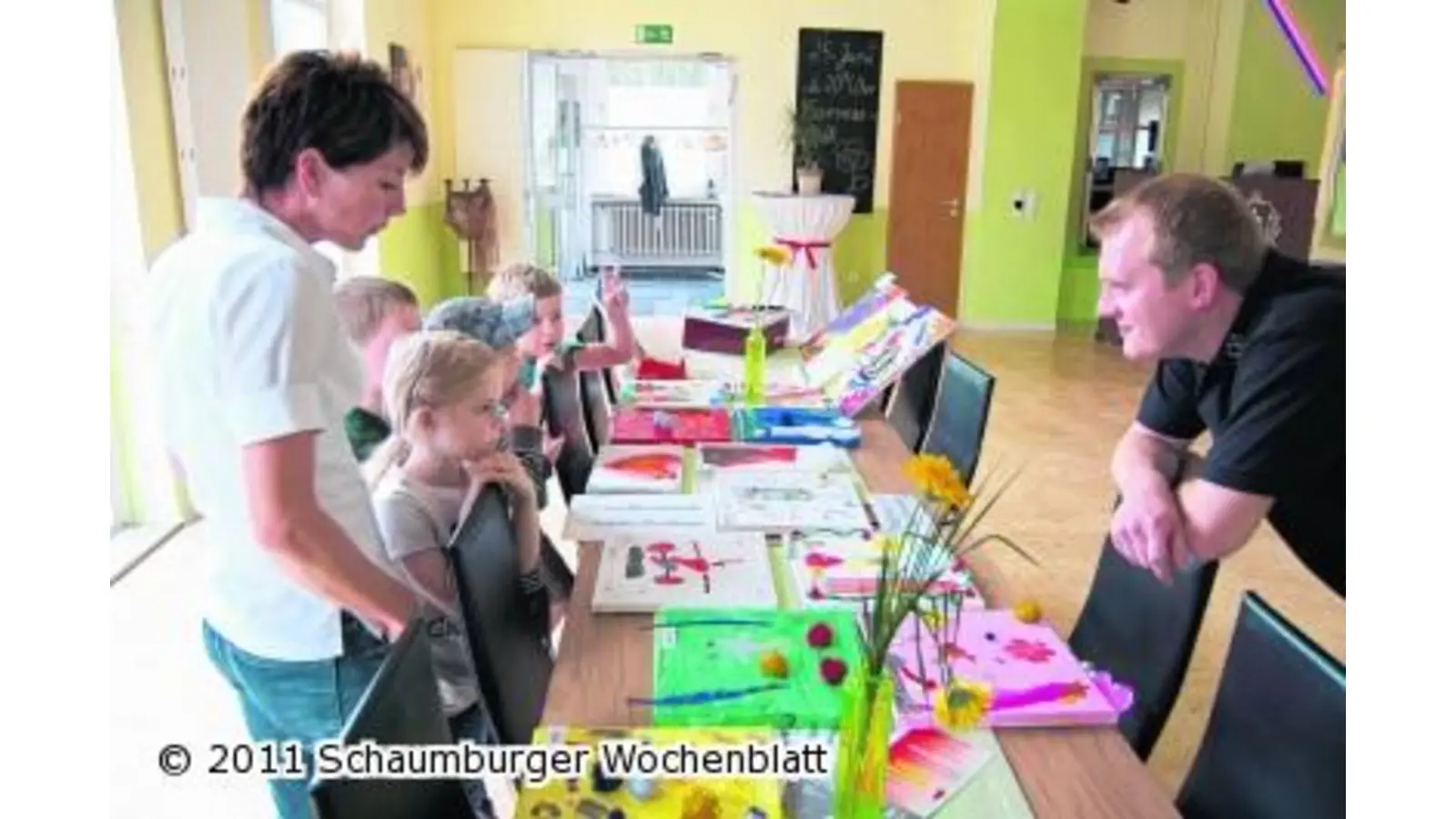 Bilder zu Gunsten hilfloser Kinder ersteigern (Foto: wa)