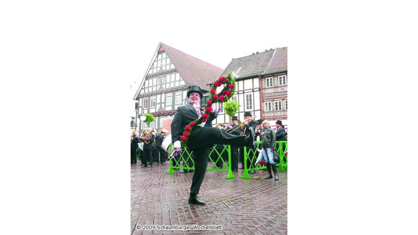 Rotts marschieren unbeirrt durch Wind und Regen (Foto: bb)
