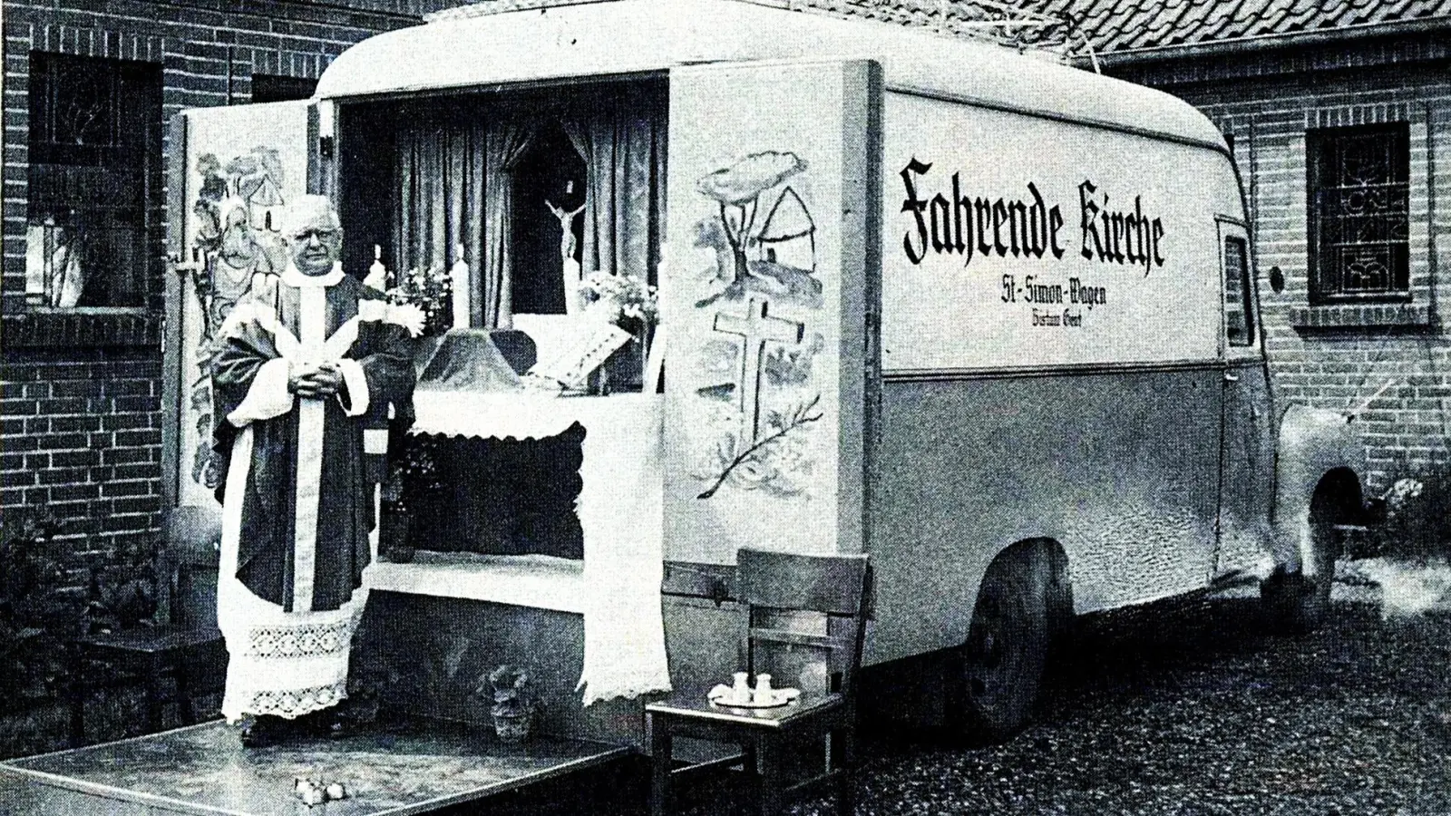 Das Foto gehört zur Ausstellung und zeigt einen Kapellenwagen zur Missionierung.  (Foto: privat)