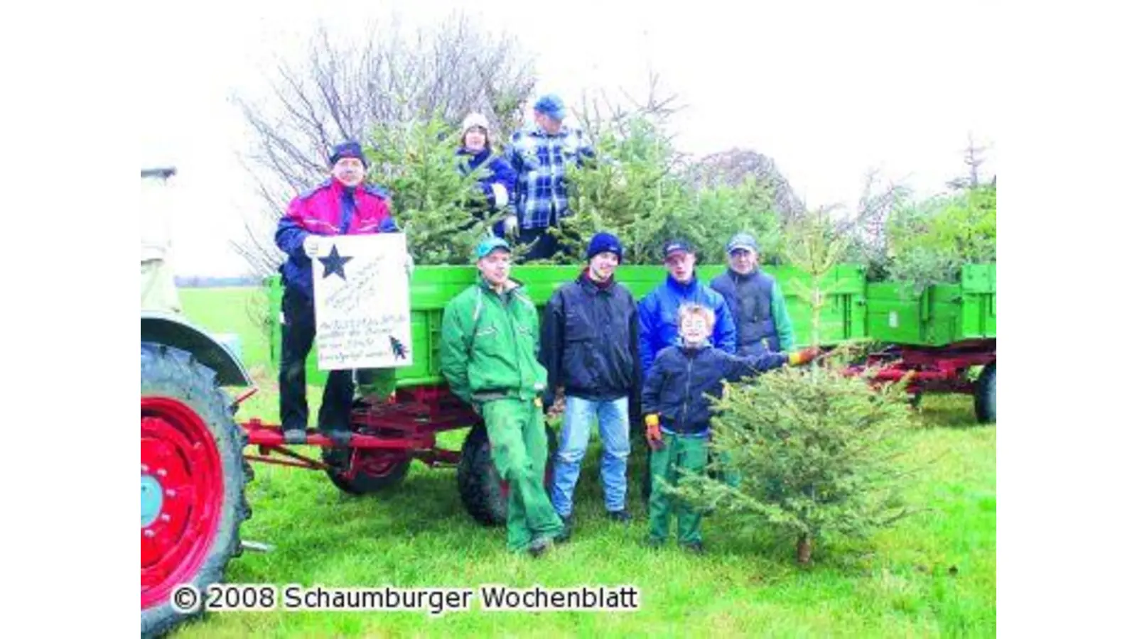 Weihnachtsbaumaktion der Trachtengruppe (Foto: red)