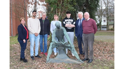 Dagmar Bindernagel, Gursanamprete Singh, Andreas Kraus, Josephine Kerkmann, André Stoia, Karl-Hinrich Manzke und Harald Weidenmüller laden zur Veranstaltung „Renaissance und Gegenwart“.  (Foto: Borchers, Bastian)