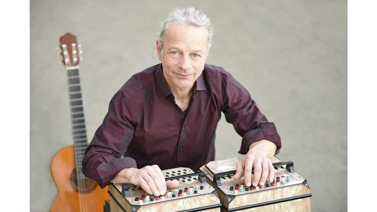 Gitarrist Oliver Jaeger lädt zum Klosterkonzert ein. (Foto: Sascha Loss)