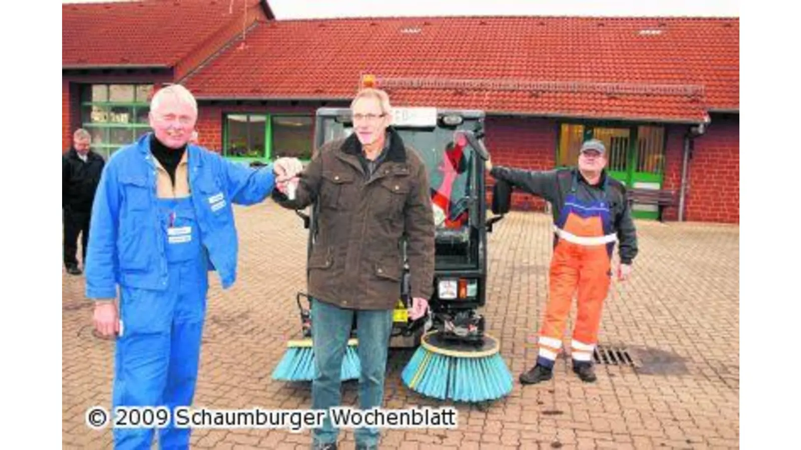 Obernkirchen und Auetal teilen sich eine Kehrmaschine (Foto: bb)