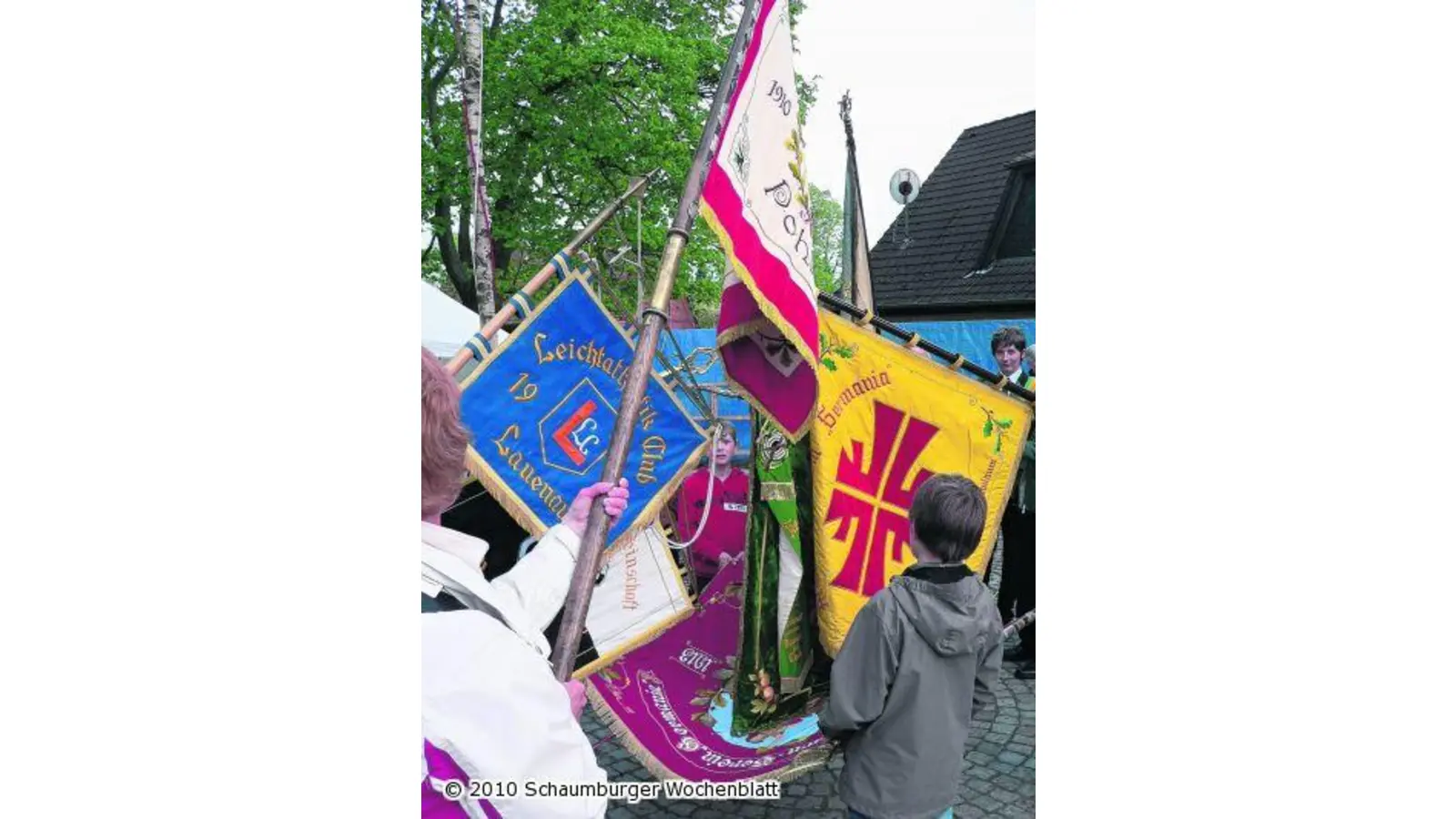 Eine alte Fahne für einen jungen Verein (Foto: al)