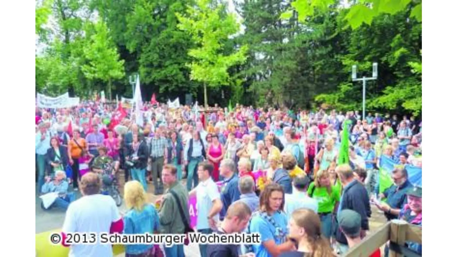 Bürgerinformationen vom Bündnis und Polizei (Foto: red)