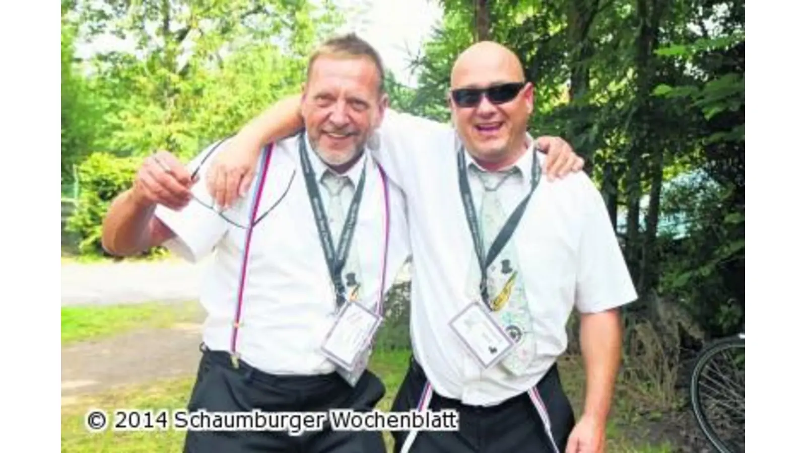 Eine fröhliche Feier in brütender Hitze (Foto: bb)