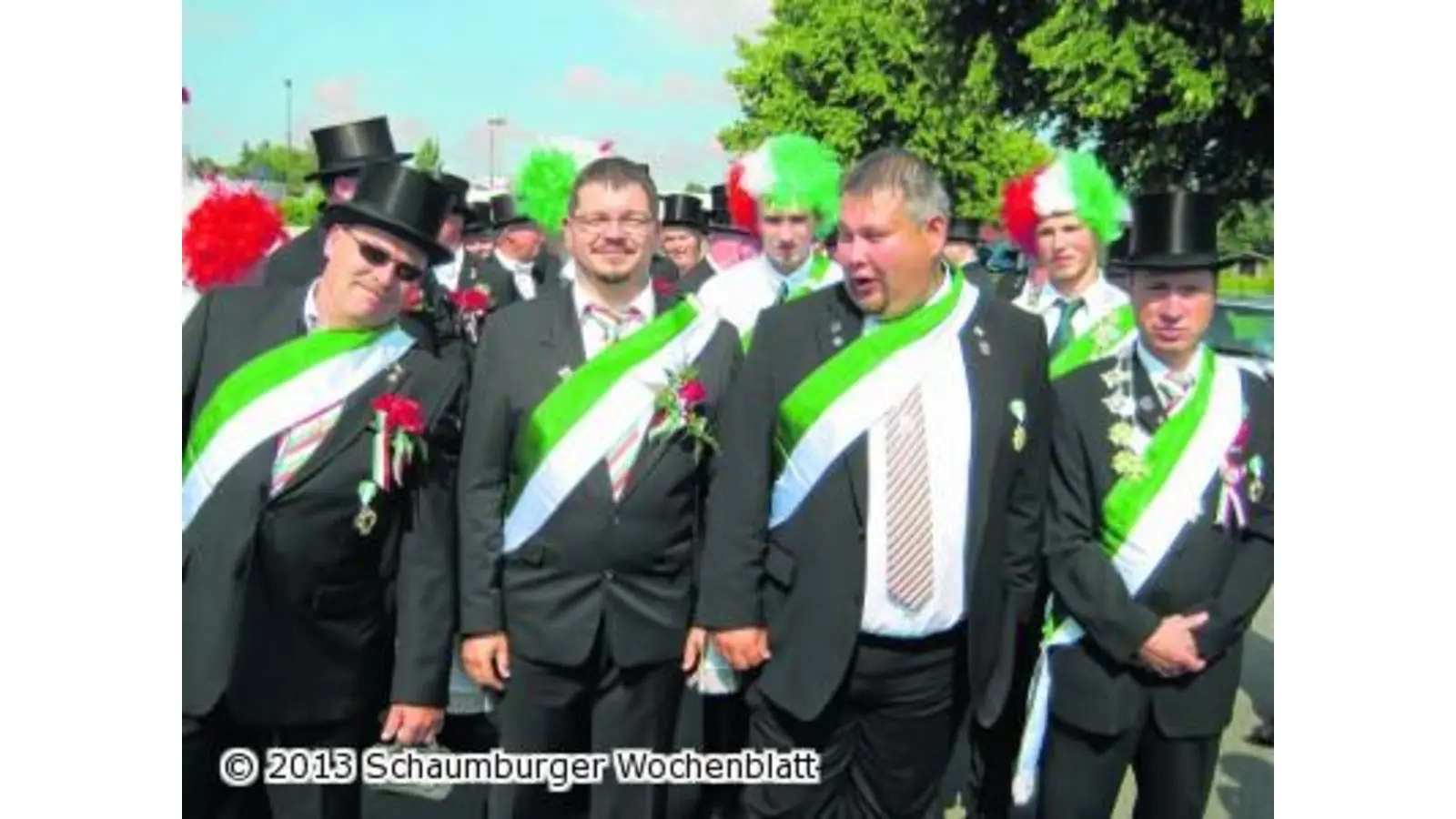 Ein ganzer Ort zeigt sich in Feierlaune (Foto: red)