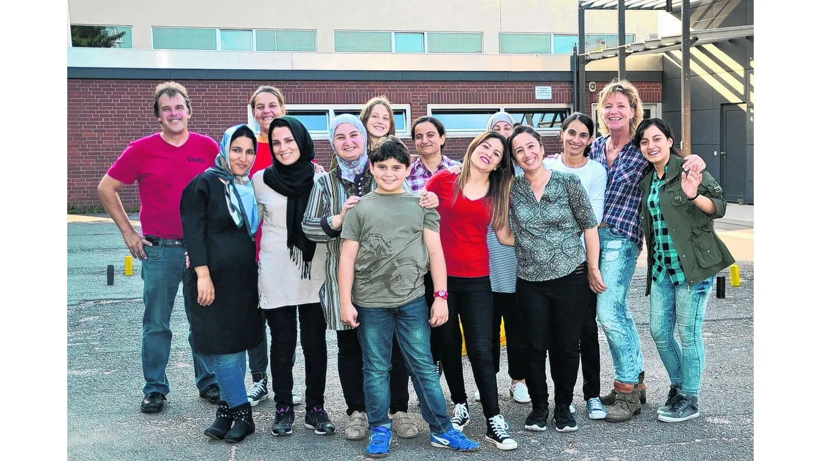 Flüchtlingsfrauen fit auf dem Fahrrad (Foto: bb)