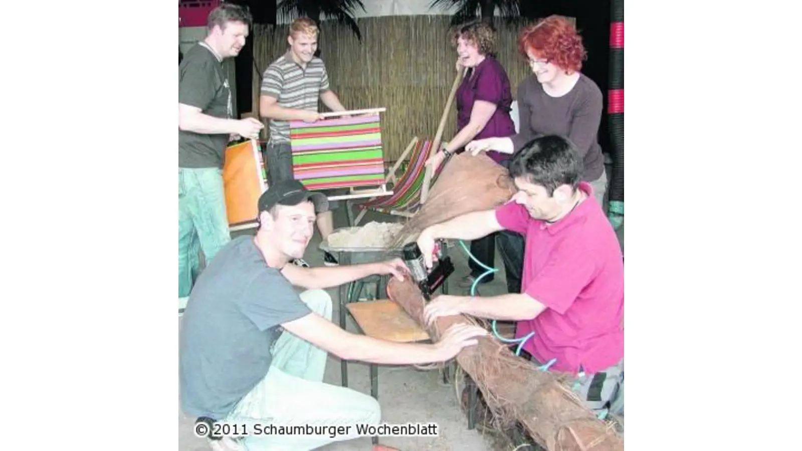 Rohre aus Kunststoff verwandeln sich in Palmen (Foto: red)