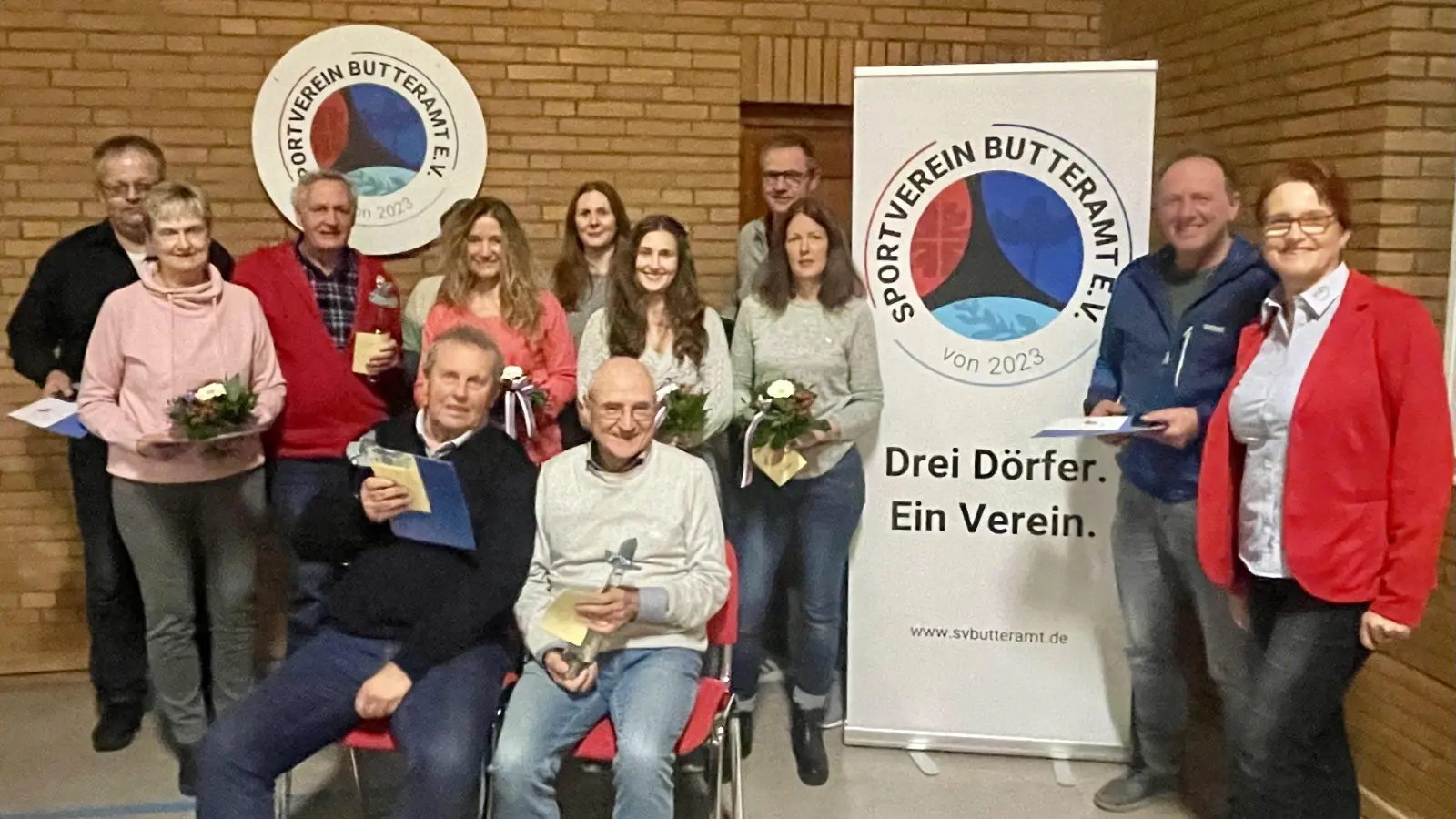 Die Vorstände der „Altvereine“ wurden vom Regionssportbund geehrt.  (Foto: privat)