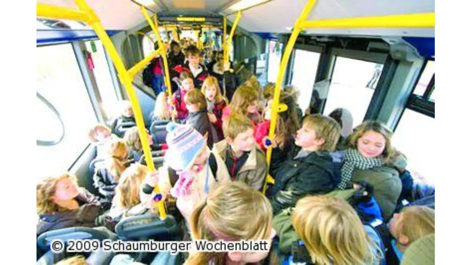 Zu schnelle und zu überfüllte Schulbusse (Foto: ste)