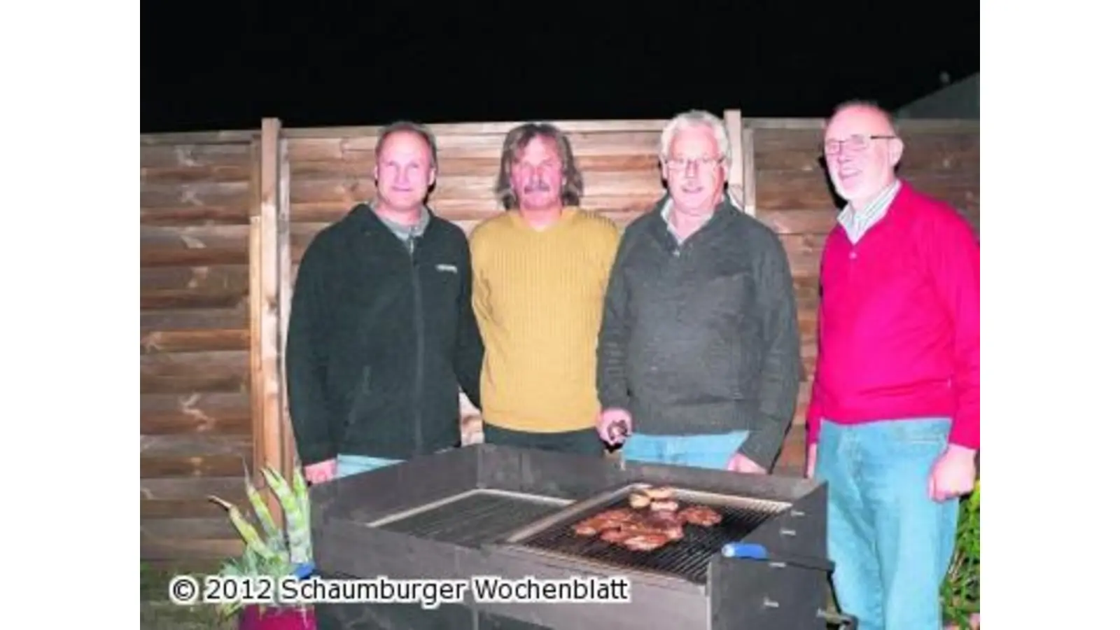 Großer Grill für die Feiern (Foto: al)