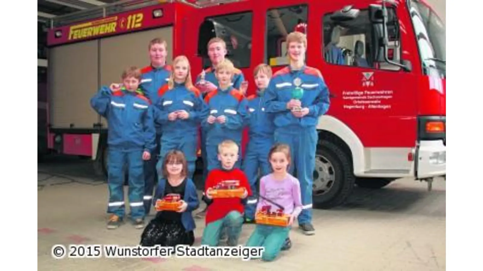 Fünf Kinder erwerben die Jugendflamme (Foto: gi)