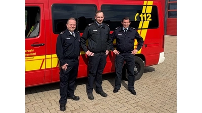 Foto von links: Steffen Preußing, Niklas Heufers und Philipp Brendel. (Foto: Samtgemeindepressesprecher Nenndorf )