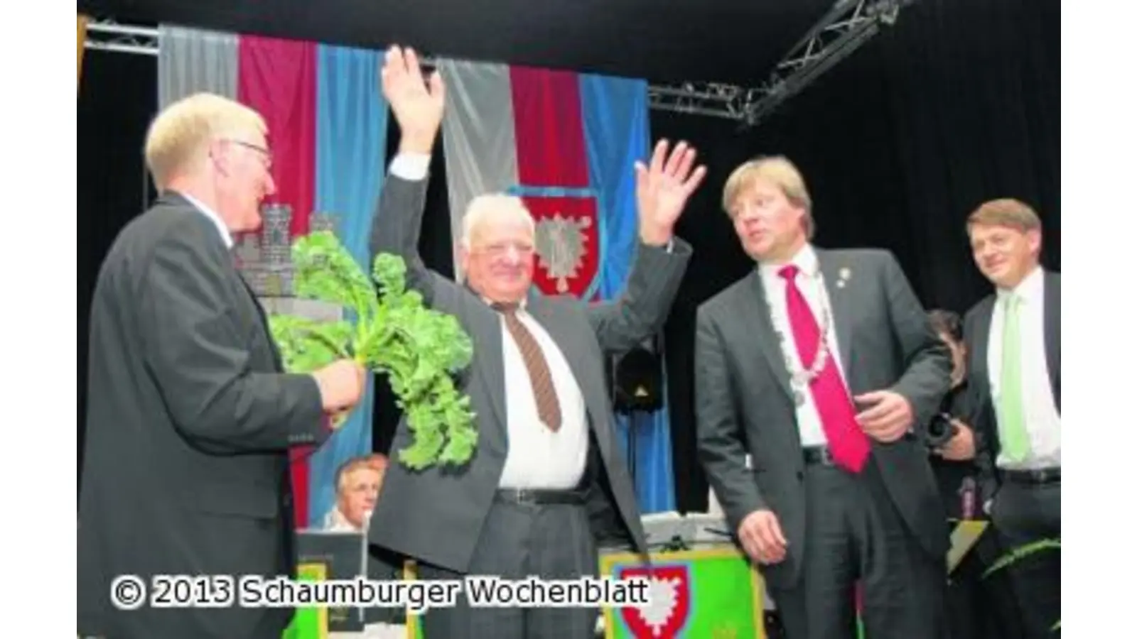 Mann vom Fach zum Kohlkönig gekrönt (Foto: bb)