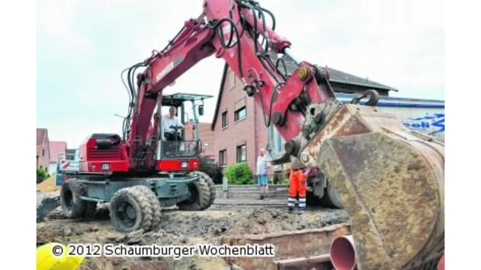 Mit großer Schaufel zum Großprojekt (Foto: nb)