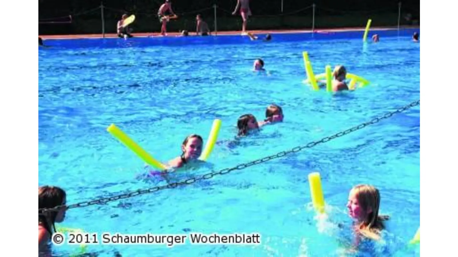 Unter Wasser lässt es sich ebenso lesen (Foto: al)