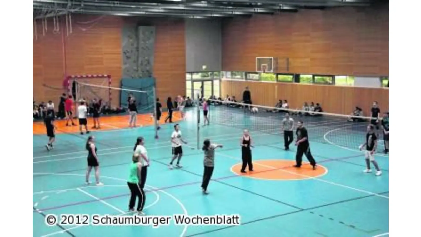 Schüler schmettern und kicken um die Wette (Foto: jl)