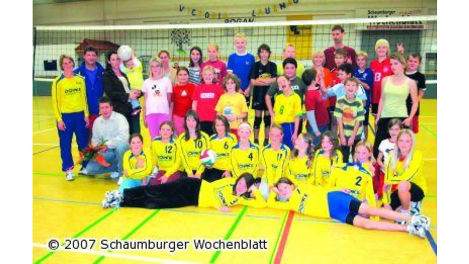 Trikots für die jungen Volleyballer (Foto: al)