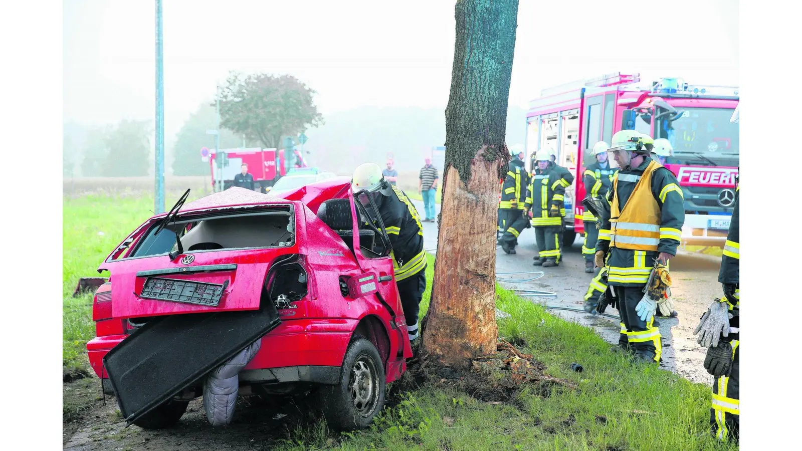 31-Jähriger kann nur tot aus Fahrzeug geborgen werden (Foto: red)