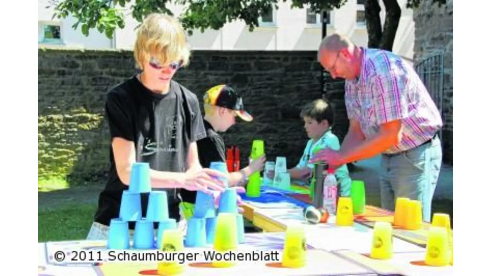 Zum Takt der rockigen Musik wird gestapelt und gerudert (Foto: jl)