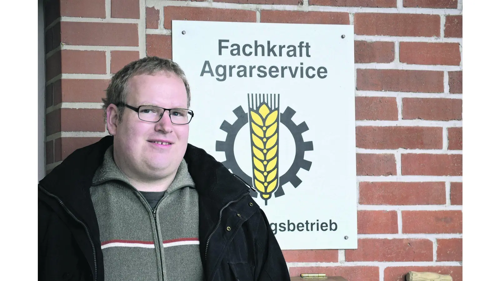 Profis mit Rücksicht auf Feld und Straßen (Foto: jl)
