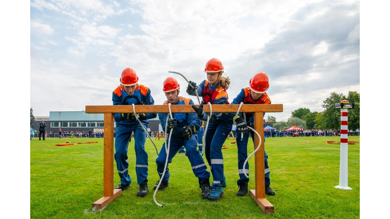 Niedersächsischer Landesentscheid der Jugendfeuerwehren in Wolfsburg. (Foto: Marius Lindemann)