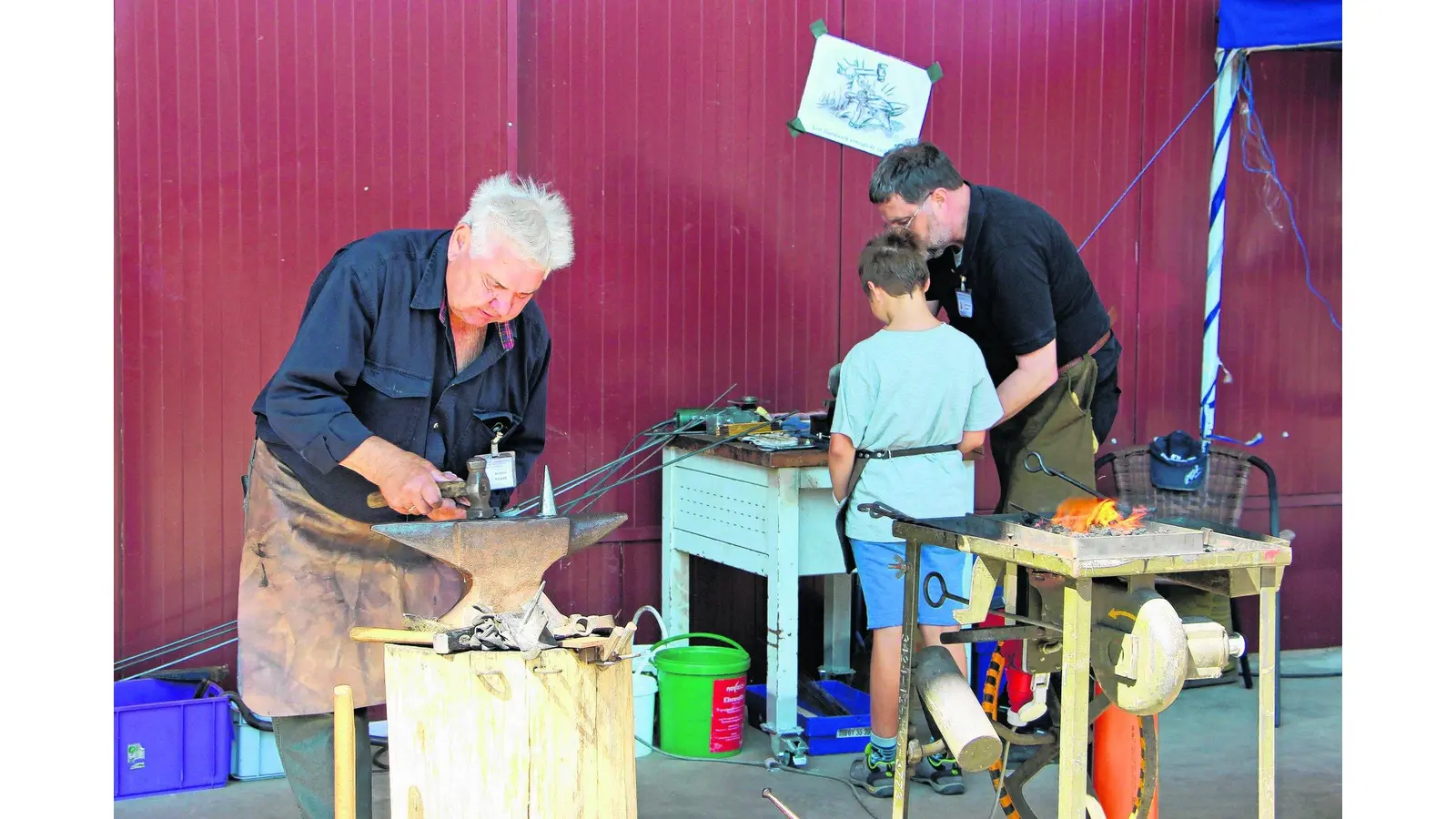 Hunderte entdecken den Hof mit Urlaubsfeeling (Foto: red)