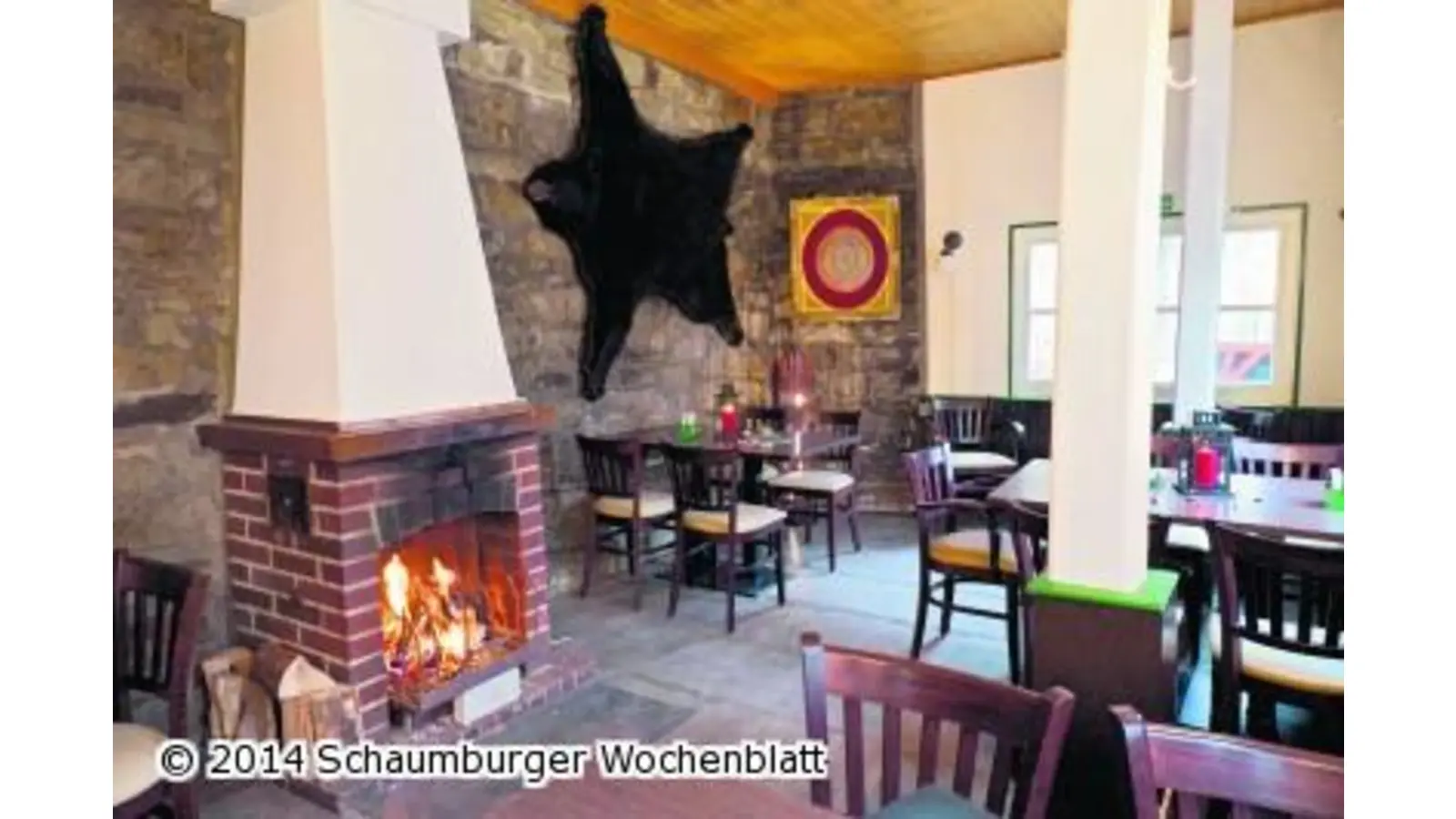 Mit Kamin und Bärenfell (Foto: wa)