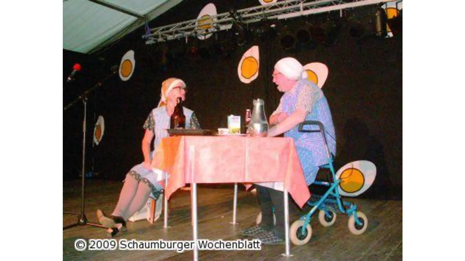 Gülleimprägnierung und Rentnerbowle mit ganzen Früchten (Foto: nb)